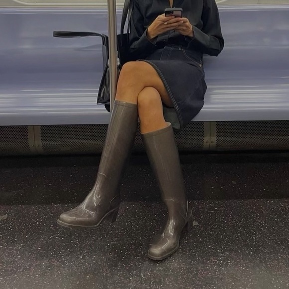 Cutest rain boots ever - Picture 1 of 5